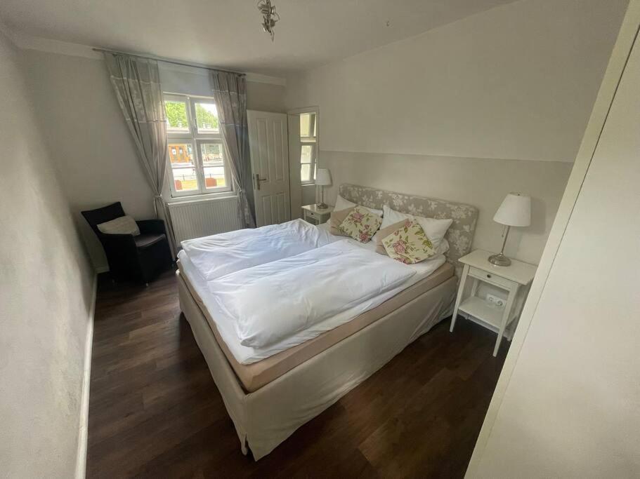 Ferienwohnung Im Landhaus Labes นอยกลอบโซว ภายนอก รูปภาพ